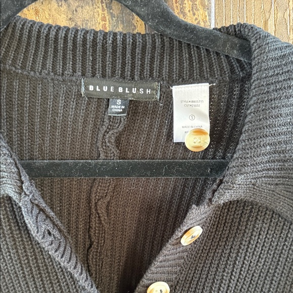 Chic Black Ribbed Romper - Picture 3 of 3